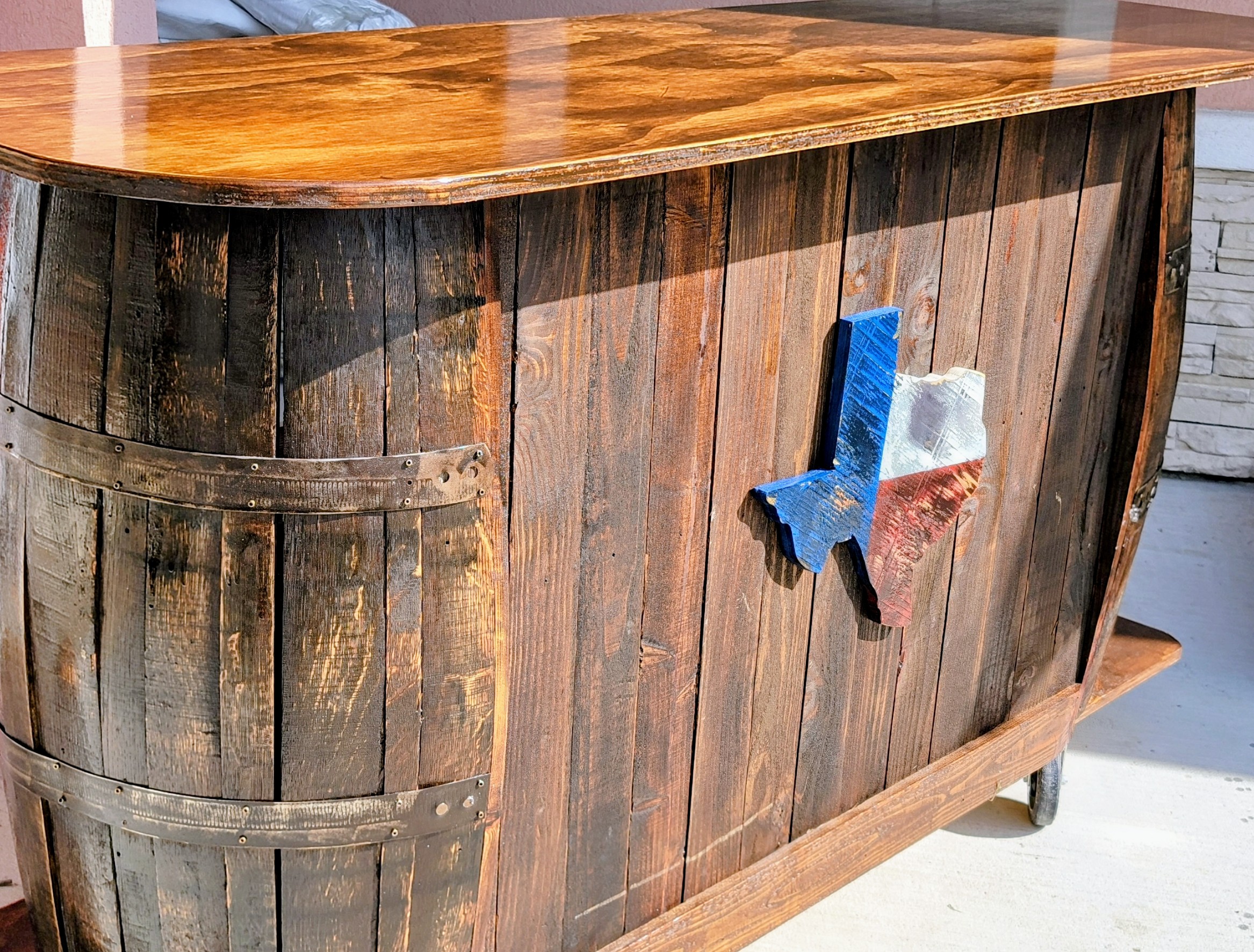 Whiskey Barrel Portable Bar